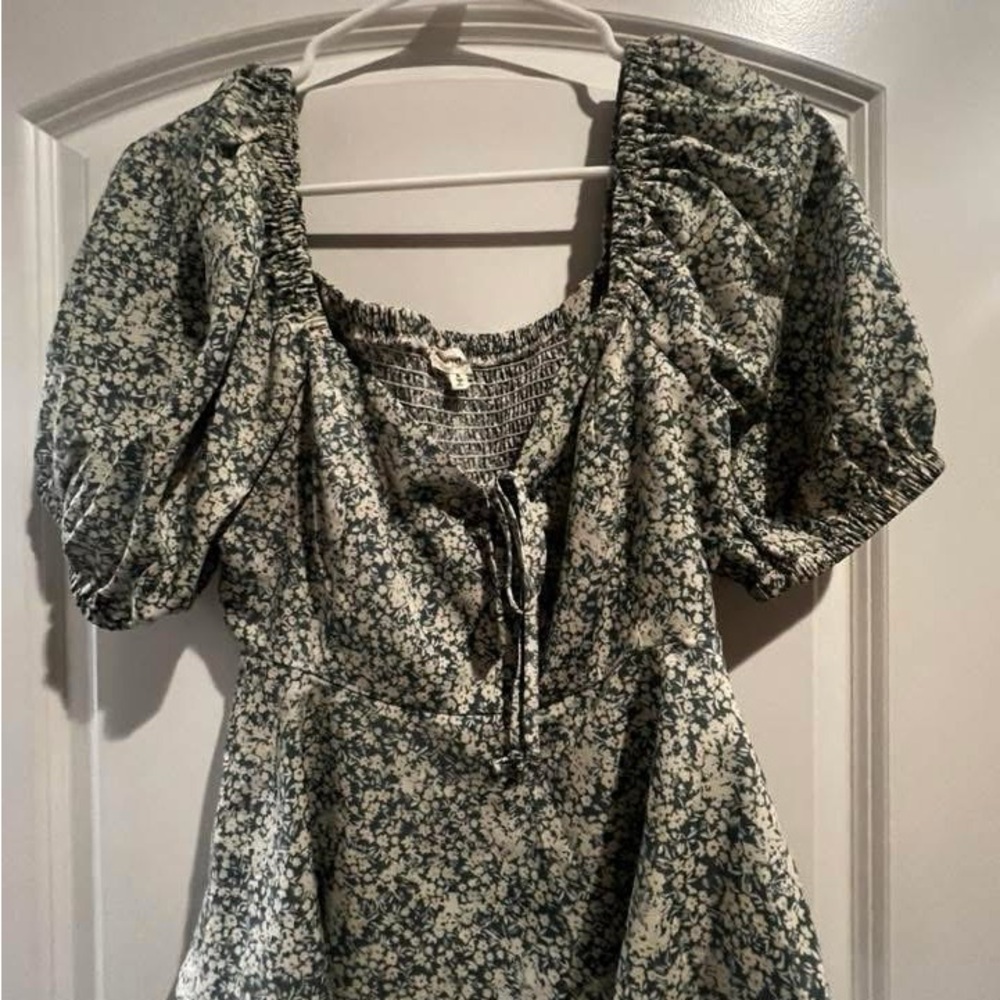 Floral Puff Sleeve Peplum Top